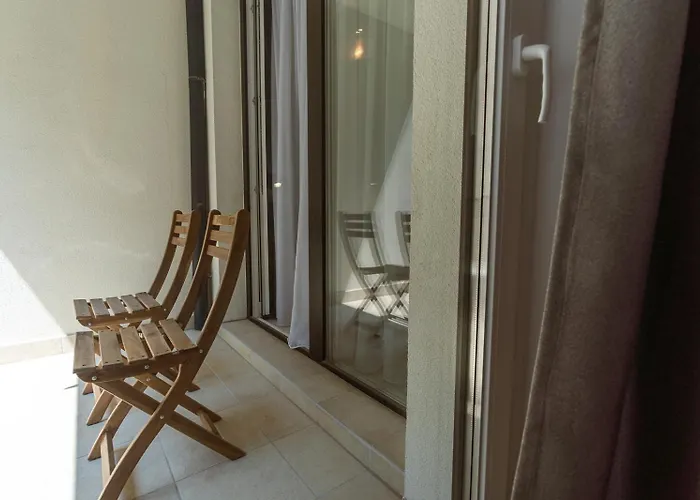 Modern & Newly Built Apartment With Private Garage